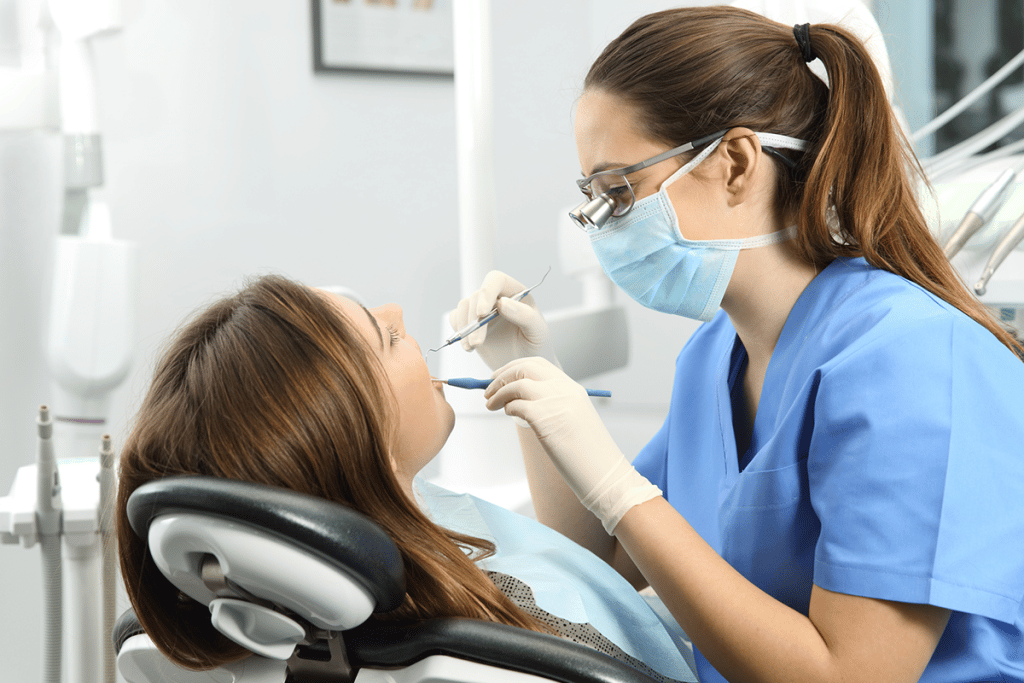 4 Signs You Have Periodontal (Gum) Disease